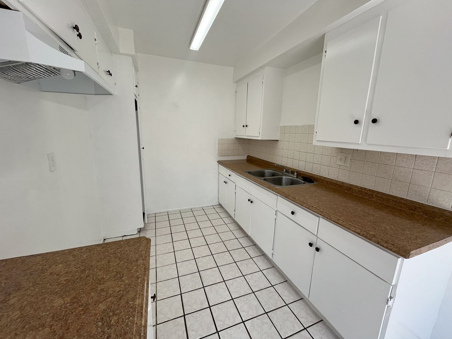 1224 W 107th St - Apt 8  #8 - Los Angeles - California - 2 bed, 1 bath rental property