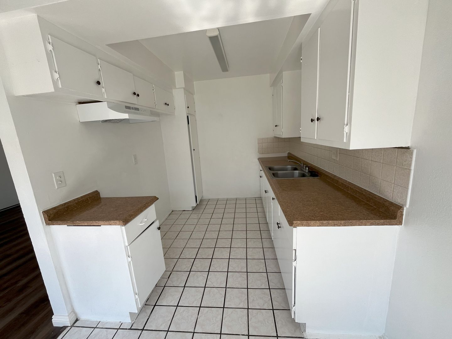 1224 W 107th St - Apt 8  #8 - Los Angeles - California - 2 bed, 1 bath rental property