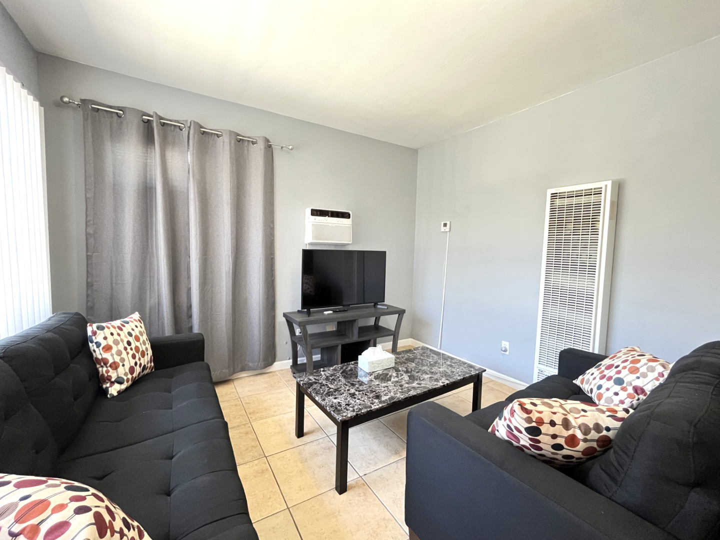 1283 N. Sierra Way  Unit 1283 - San Bernardino - California - 1 bed, 1 bath rental property