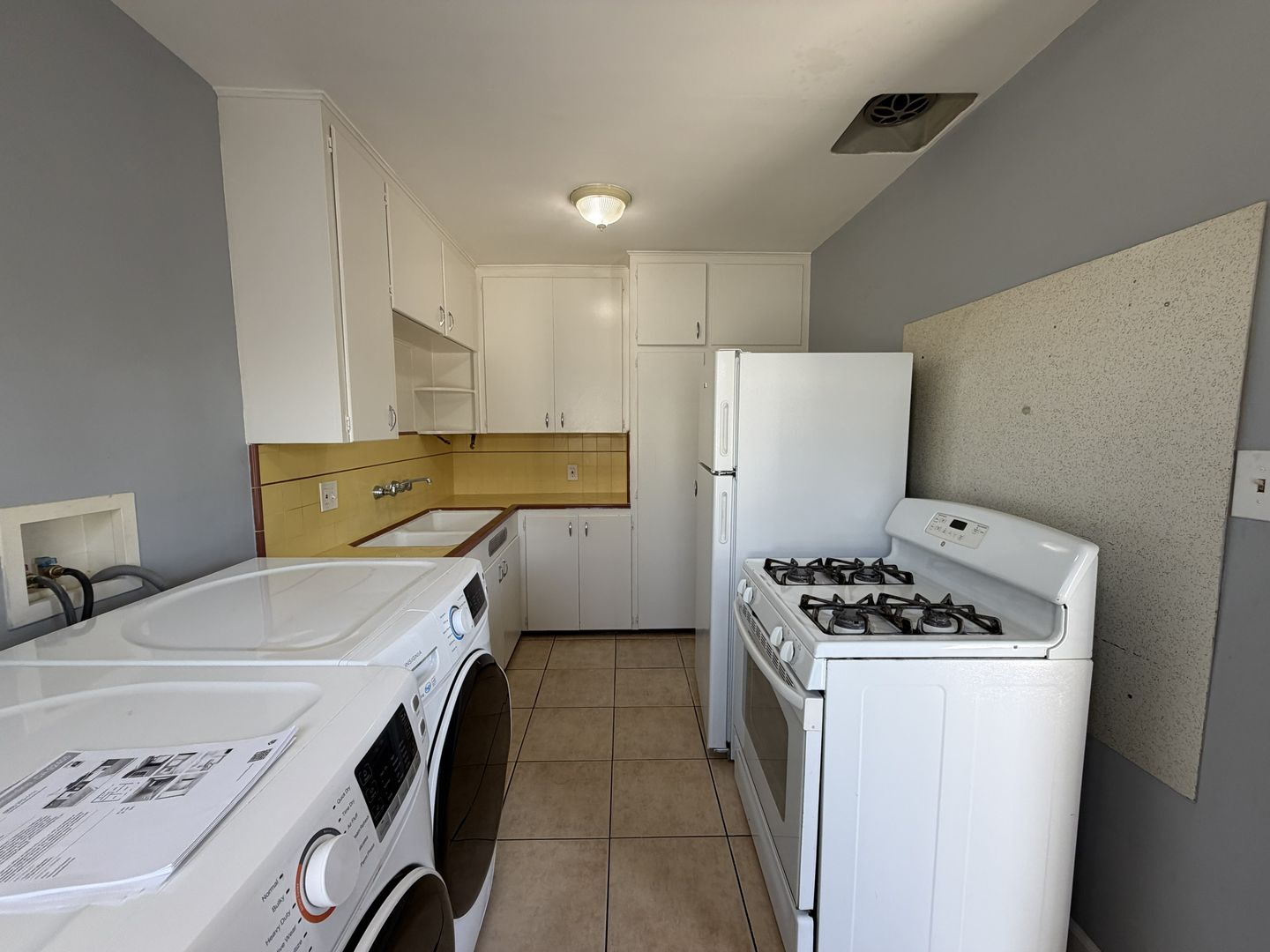 1283 N. Sierra Way  Unit 1283 - San Bernardino - California - 1 bed, 1 bath rental property