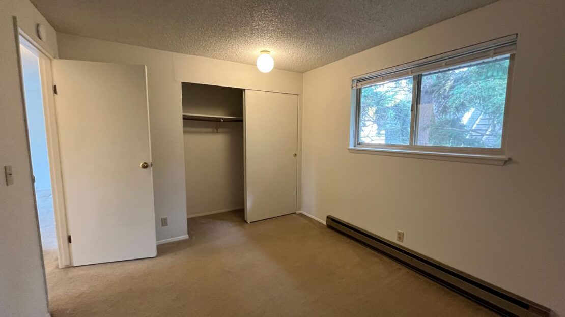 1315 21st St. - # 4 - Bellingham - Washington - 2 bed, 1 bath rental property