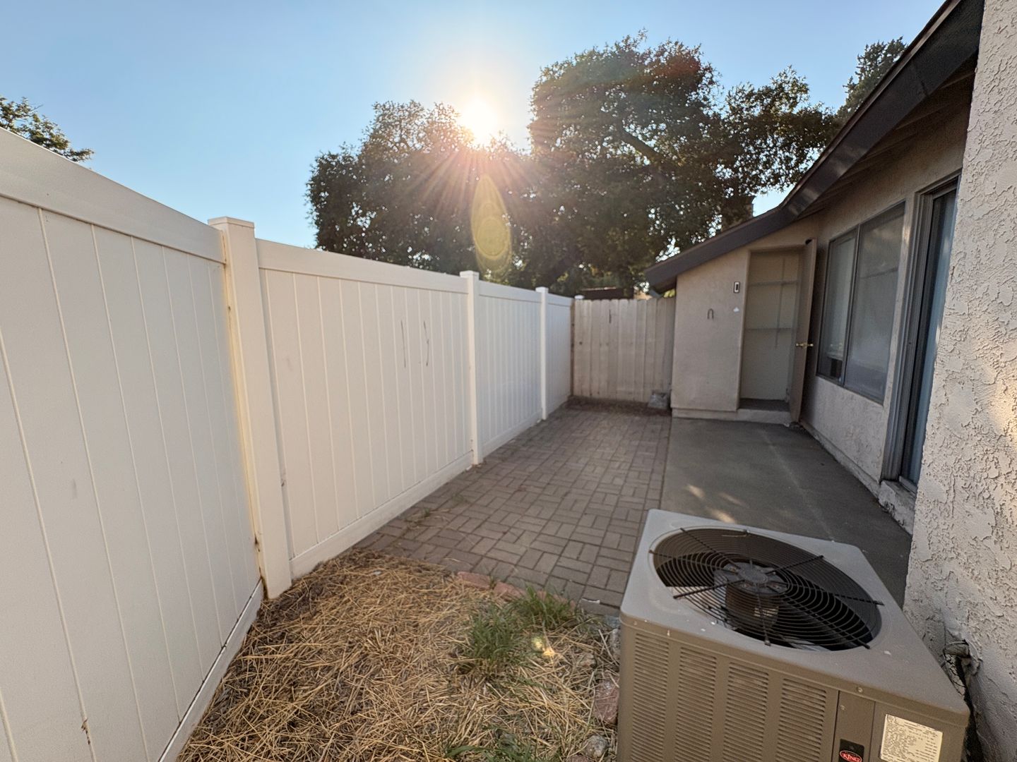 1330 E. Foothill Blvd.  Unit 4 - Glendora - California - 1 bed, 1 bath rental property