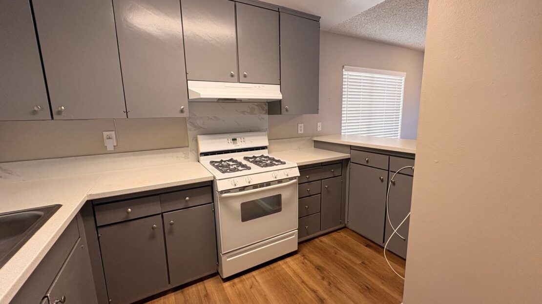 1330 E. Foothill Blvd.  Unit 4 - Glendora - California - 1 bed, 1 bath rental property