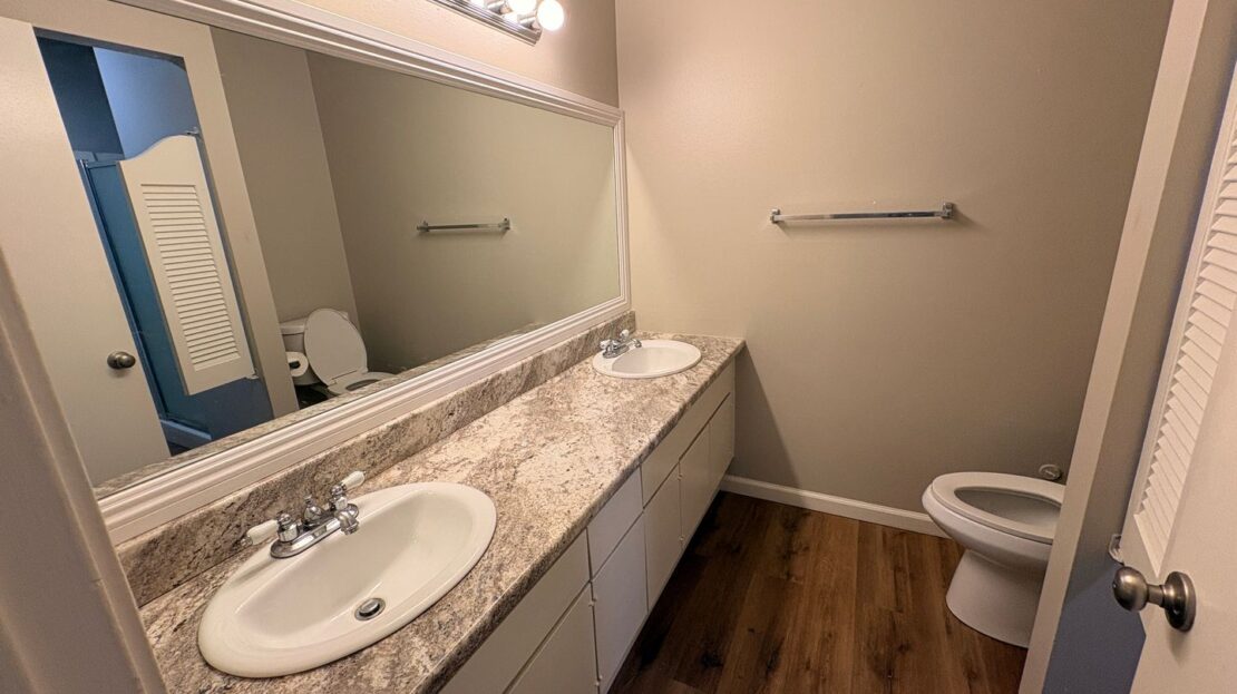 1330 E. Foothill Blvd.  Unit 4 - Glendora - California - 1 bed, 1 bath rental property