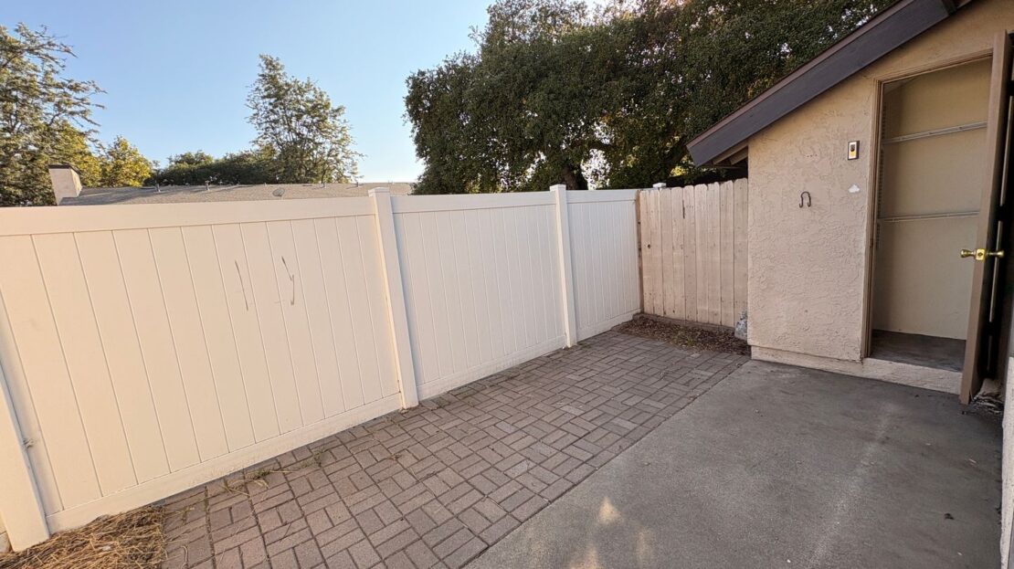 1330 E. Foothill Blvd.  Unit 4 - Glendora - California - 1 bed, 1 bath rental property