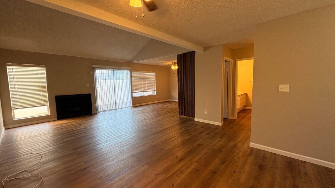 1330 E. Foothill Blvd.  Unit 4 - Glendora - California - 1 bed, 1 bath rental property
