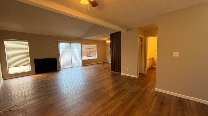 1330 E. Foothill Blvd.  Unit 4 - Glendora - California - 1 bed, 1 bath rental property