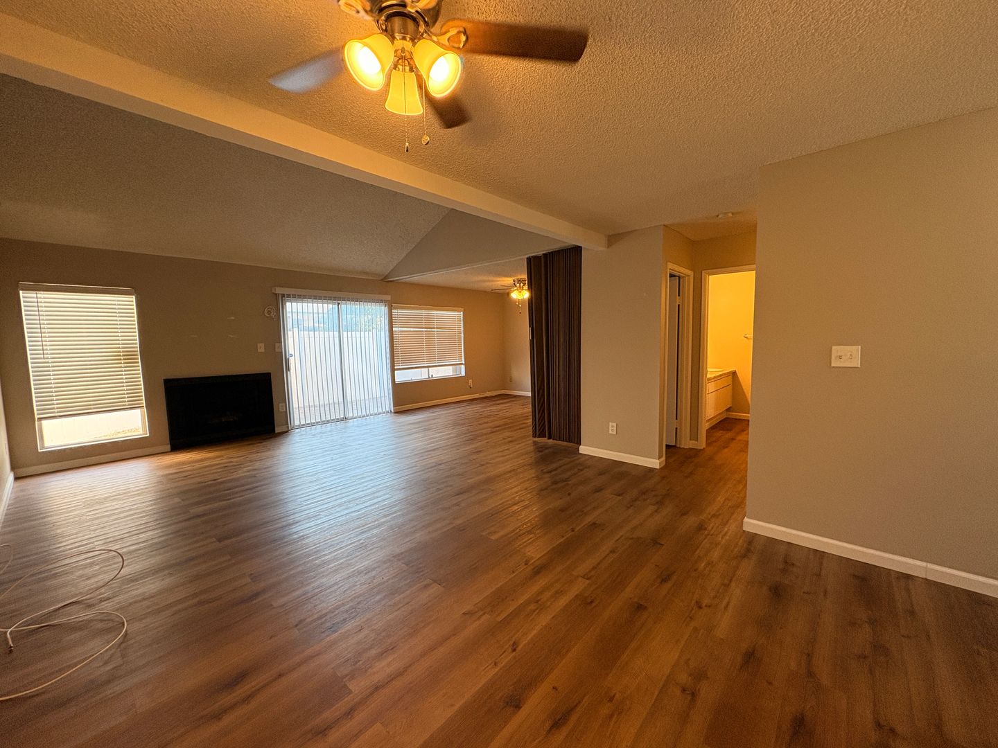 1330 E. Foothill Blvd.  Unit 4 - Glendora - California - 1 bed, 1 bath rental property