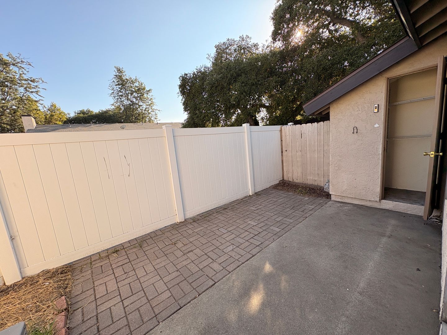 1330 E. Foothill Blvd.  Unit 4 - Glendora - California - 1 bed, 1 bath rental property