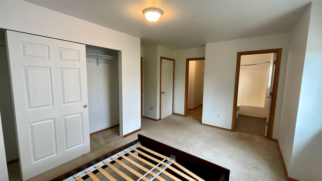 13407 11th Ave W - Everett - Washington - 5 bed, 3.5 bath rental property