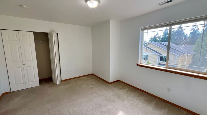 13407 11th Ave W - Everett - Washington - 5 bed, 3.5 bath rental property