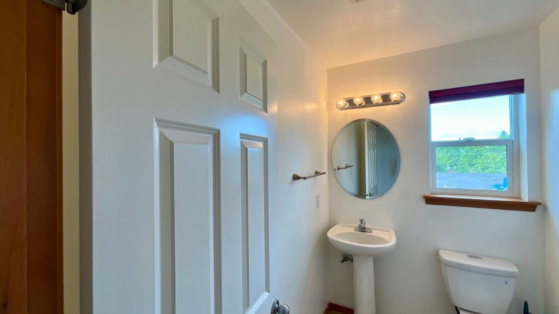 13407 11th Ave W - Everett - Washington - 5 bed, 3.5 bath rental property