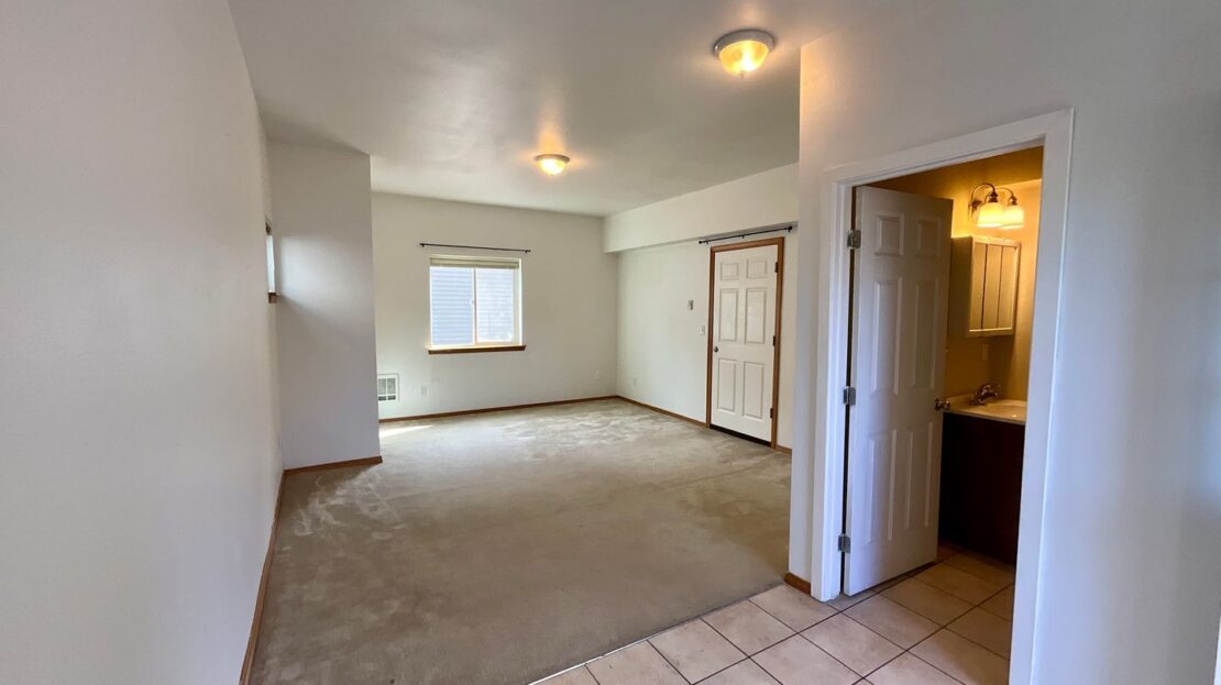 13407 11th Ave W - Everett - Washington - 5 bed, 3.5 bath rental property