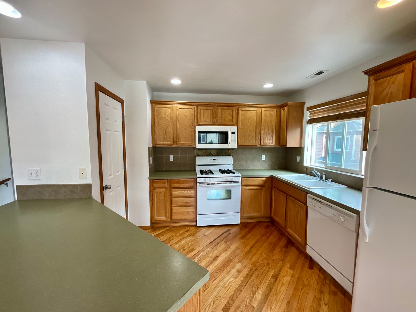 13407 11th Ave W - Everett - Washington - 5 bed, 3.5 bath rental property