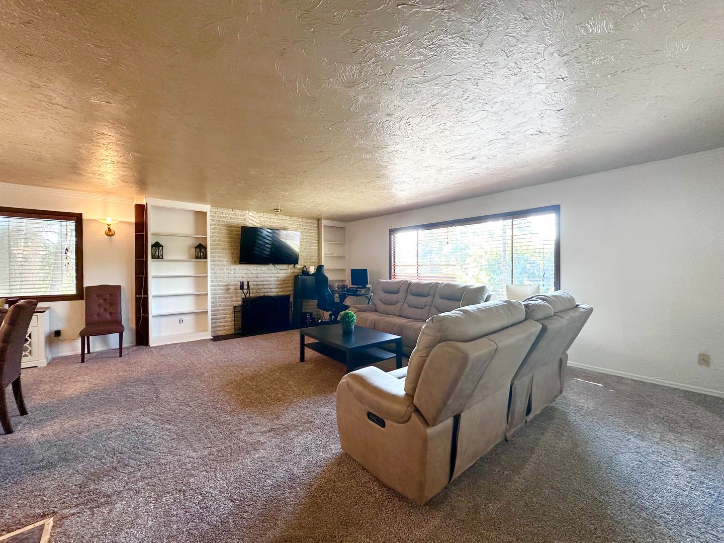 13570 Shireva Dr.  - Lake Oswego - Oregon - 3 bed, 2.5 bath rental property