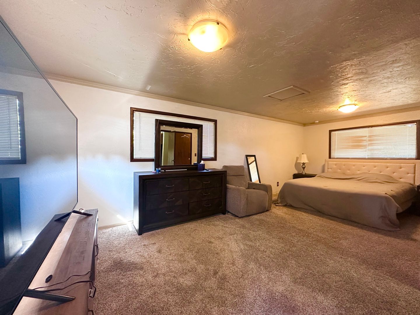 13570 Shireva Dr.  - Lake Oswego - Oregon - 3 bed, 2.5 bath rental property