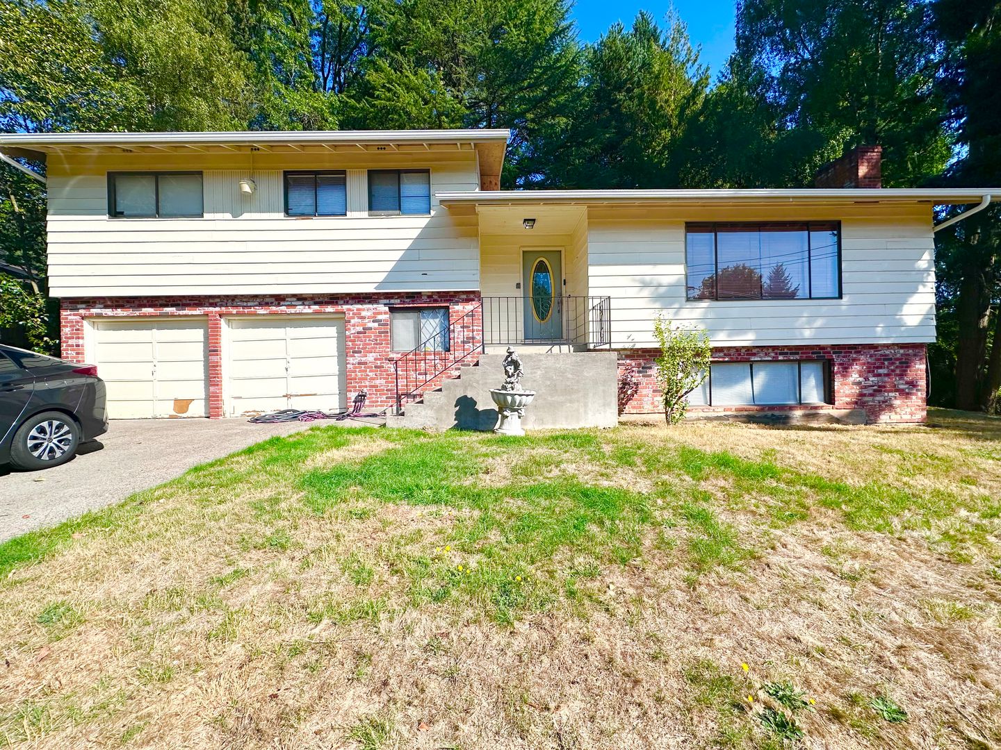 13570 Shireva Dr.  - Lake Oswego - Oregon - 3 bed, 2.5 bath rental property