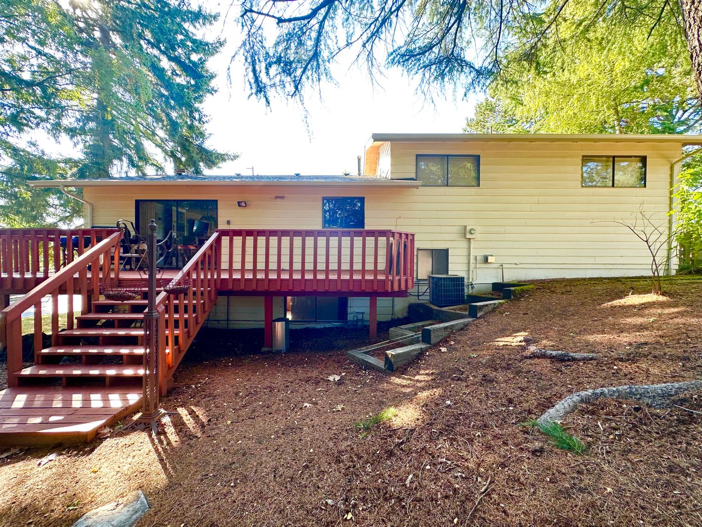 13570 Shireva Dr.  - Lake Oswego - Oregon - 3 bed, 2.5 bath rental property