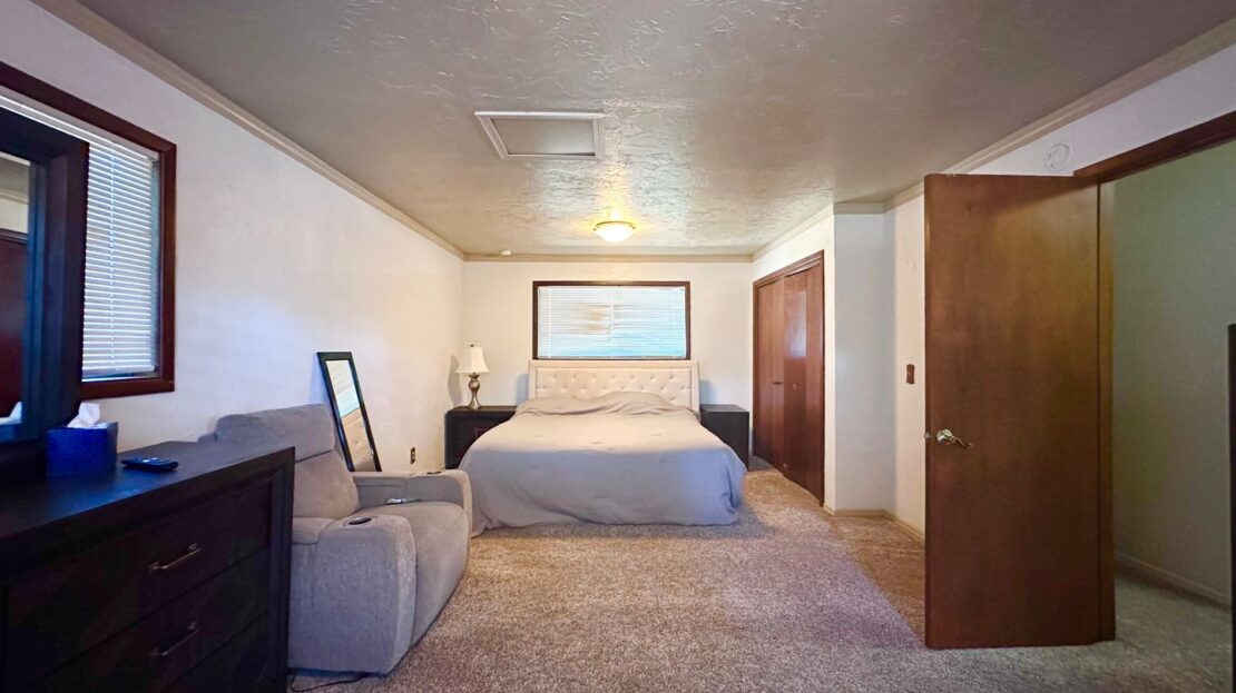 13570 Shireva Dr.  - Lake Oswego - Oregon - 3 bed, 2.5 bath rental property