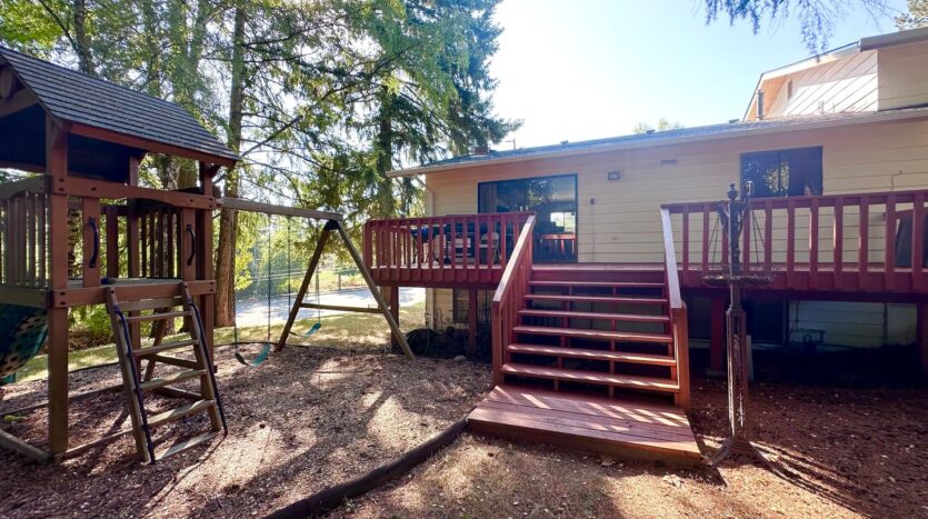 13570 Shireva Dr.  - Lake Oswego - Oregon - 3 bed, 2.5 bath rental property