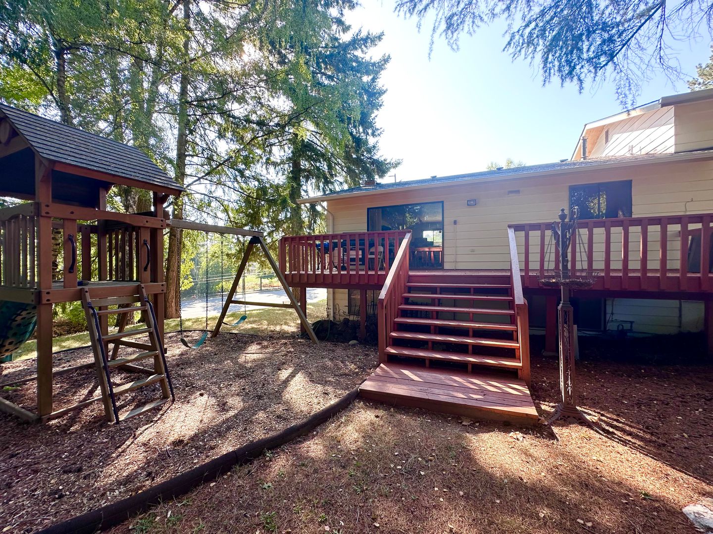 13570 Shireva Dr.  - Lake Oswego - Oregon - 3 bed, 2.5 bath rental property
