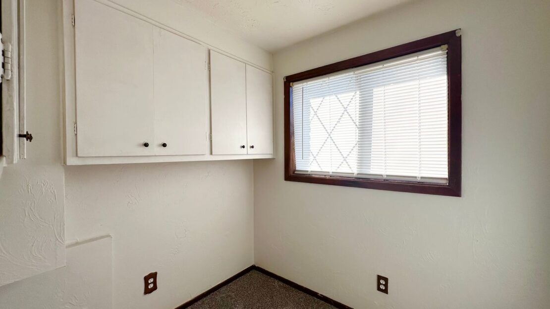 13570 Shireva Dr.  - Lake Oswego - Oregon - 3 bed, 2.5 bath rental property