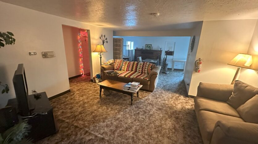 1410 Main Street - Unit H - Susanville - California - 1 bed, 2 bath rental property