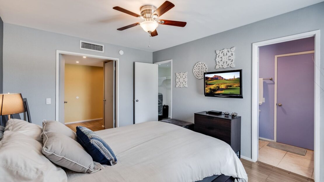 1411 N Sunrise Way  Unit 18 - Palm Springs - California - 2 bed, 2 bath rental property