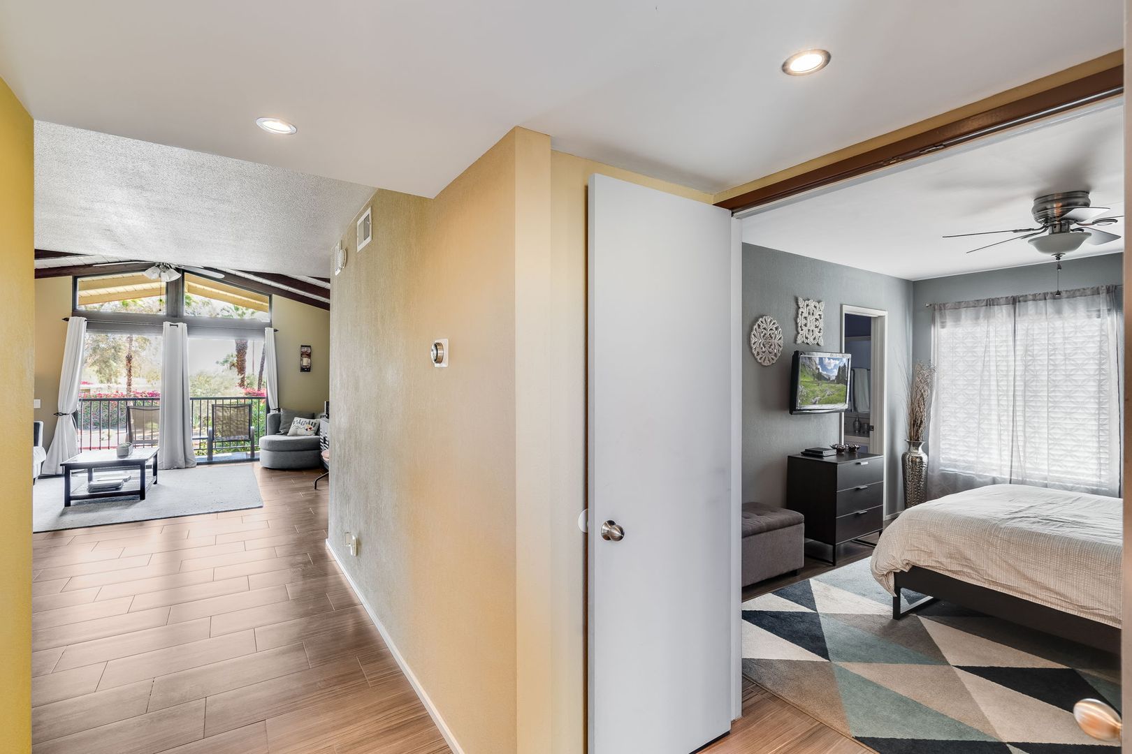 1411 N Sunrise Way  Unit 18 - Palm Springs - California - 2 bed, 2 bath rental property