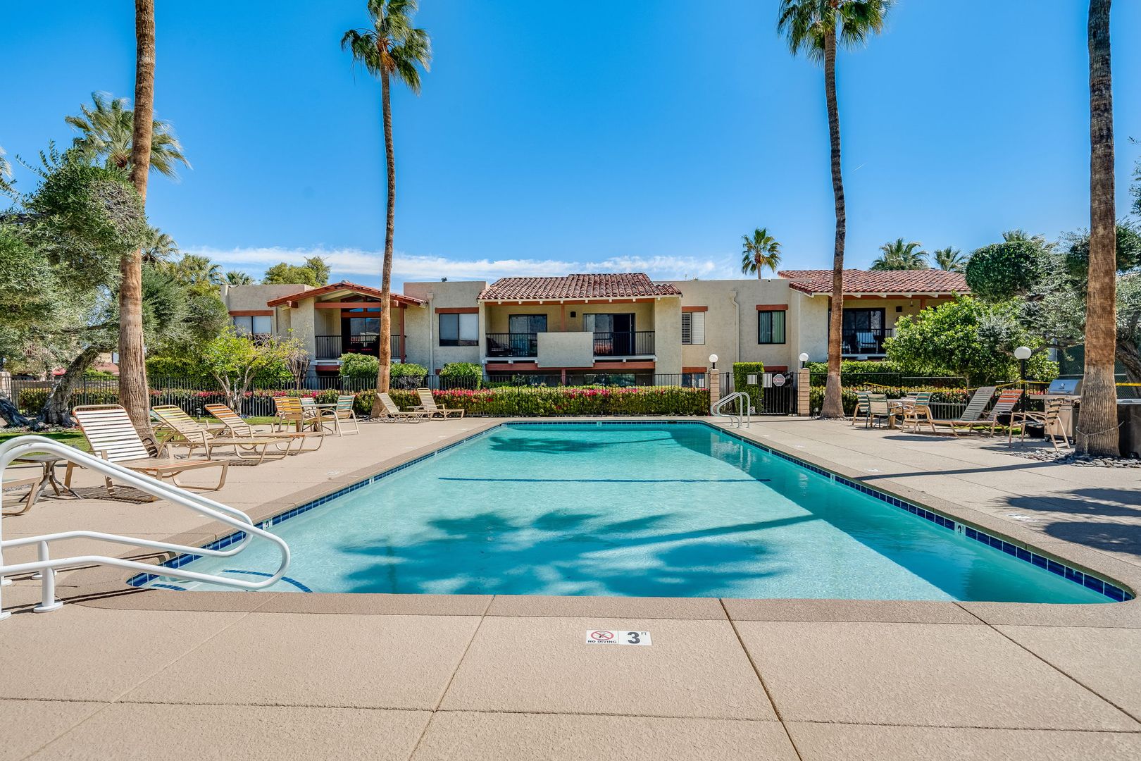 1411 N Sunrise Way  Unit 18 - Palm Springs - California - 2 bed, 2 bath rental property