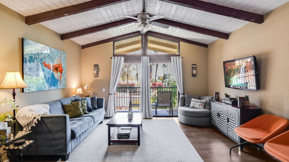 1411 N Sunrise Way  Unit 18 - Palm Springs - California - 2 bed, 2 bath rental property