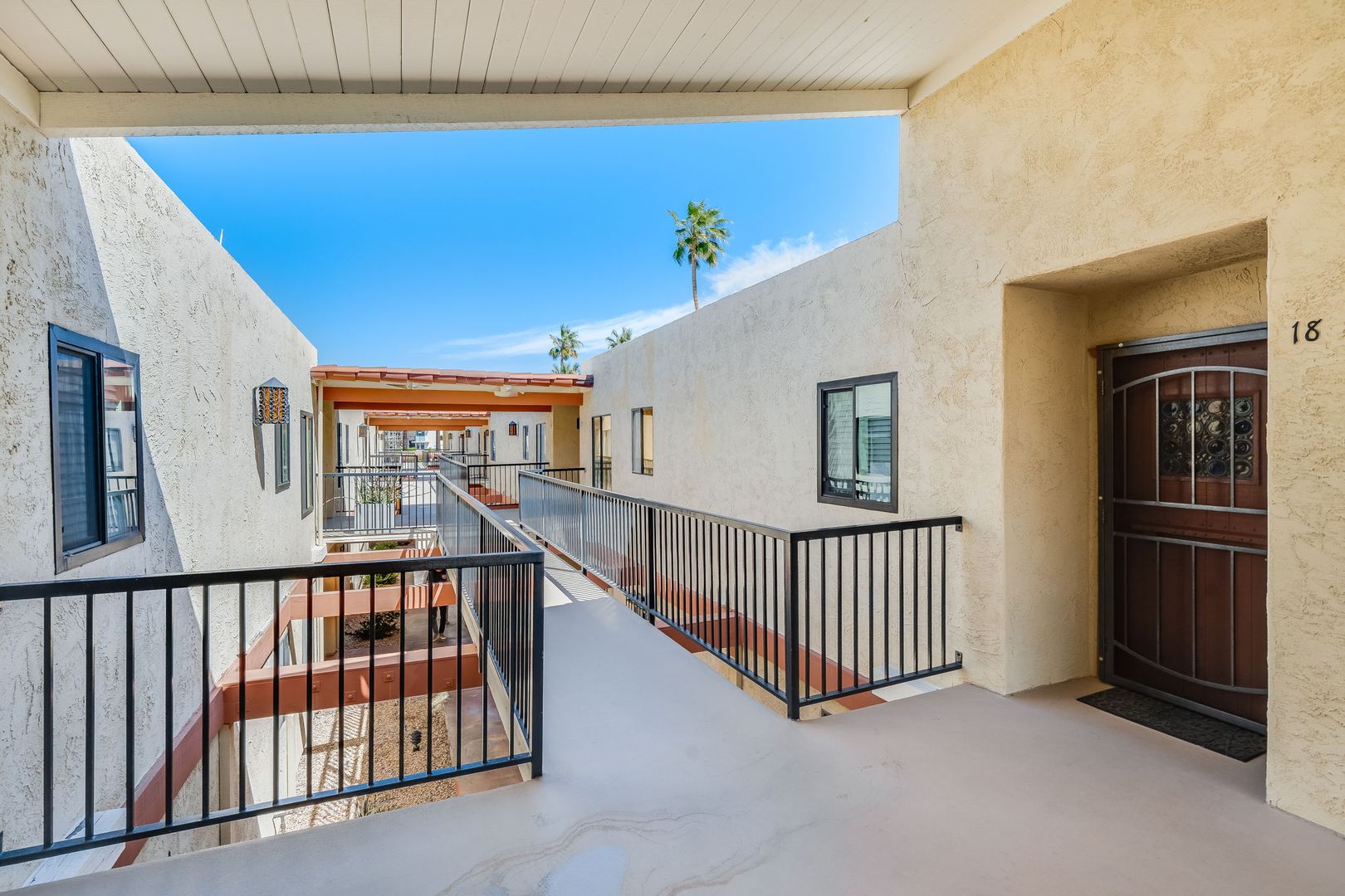 1411 N Sunrise Way  Unit 18 - Palm Springs - California - 2 bed, 2 bath rental property