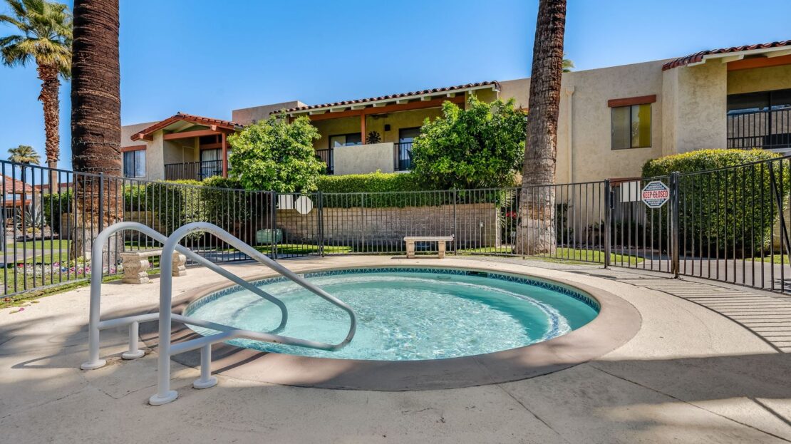 1411 N Sunrise Way  Unit 18 - Palm Springs - California - 2 bed, 2 bath rental property