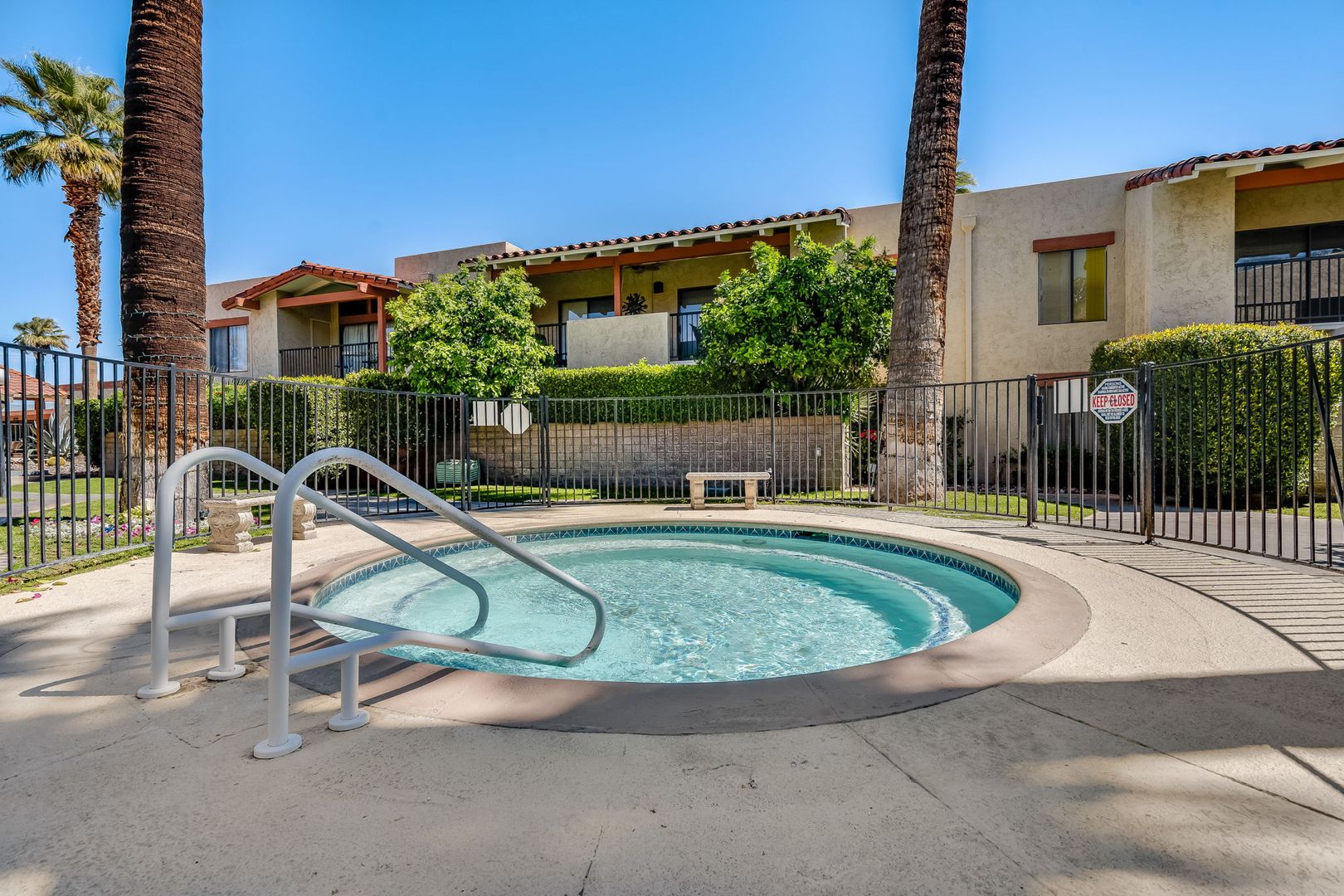 1411 N Sunrise Way  Unit 18 - Palm Springs - California - 2 bed, 2 bath rental property