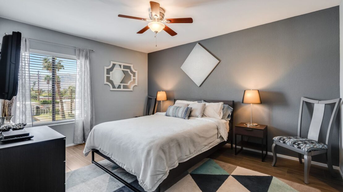 1411 N Sunrise Way  Unit 18 - Palm Springs - California - 2 bed, 2 bath rental property