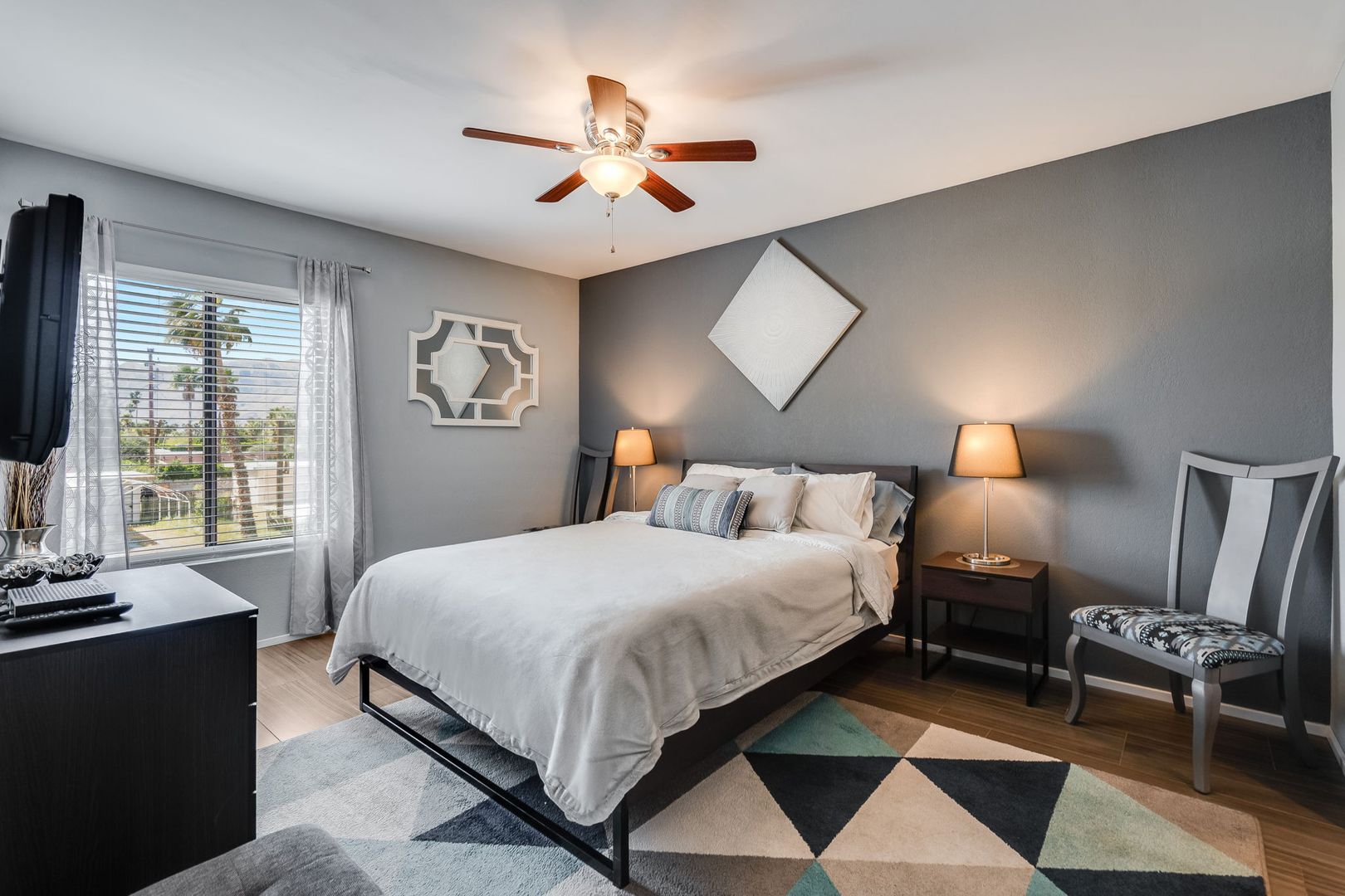 1411 N Sunrise Way  Unit 18 - Palm Springs - California - 2 bed, 2 bath rental property