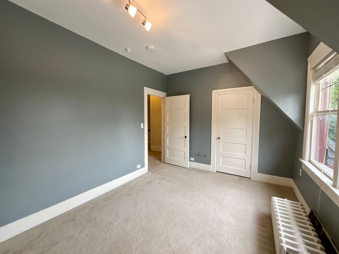 1425 32nd Ave S - Seattle - Washington - 3 bed, 2 bath rental property