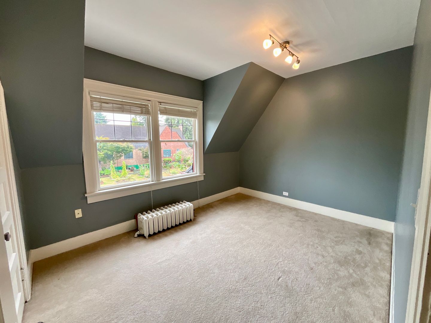 1425 32nd Ave S - Seattle - Washington - 3 bed, 2 bath rental property