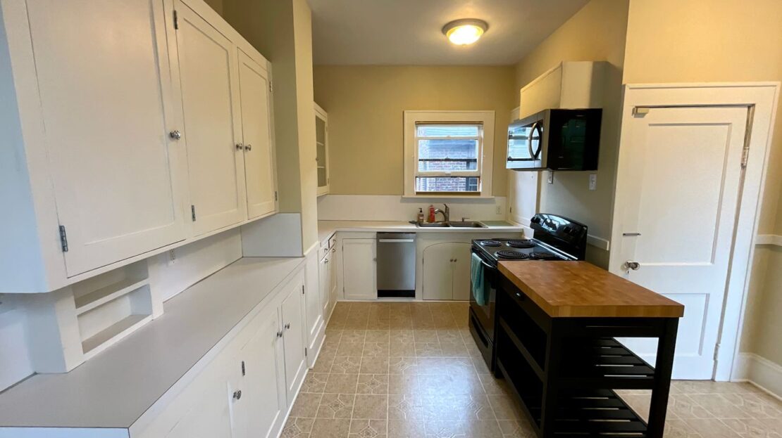 1425 32nd Ave S - Seattle - Washington - 3 bed, 2 bath rental property