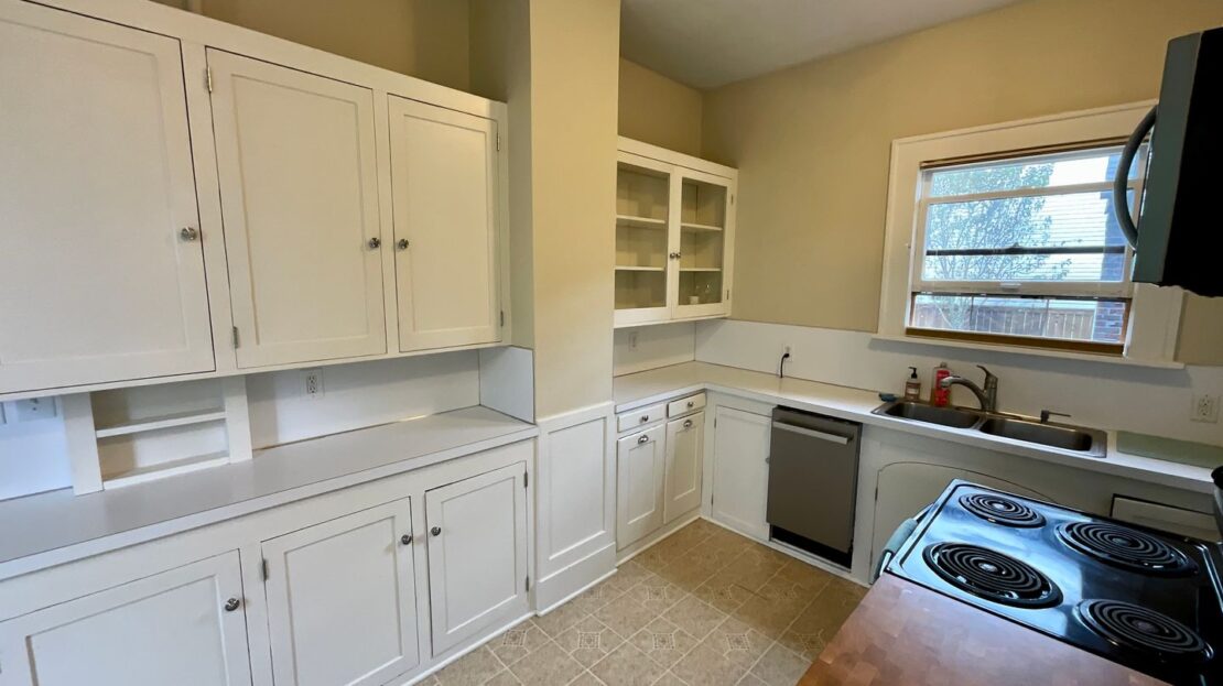 1425 32nd Ave S - Seattle - Washington - 3 bed, 2 bath rental property