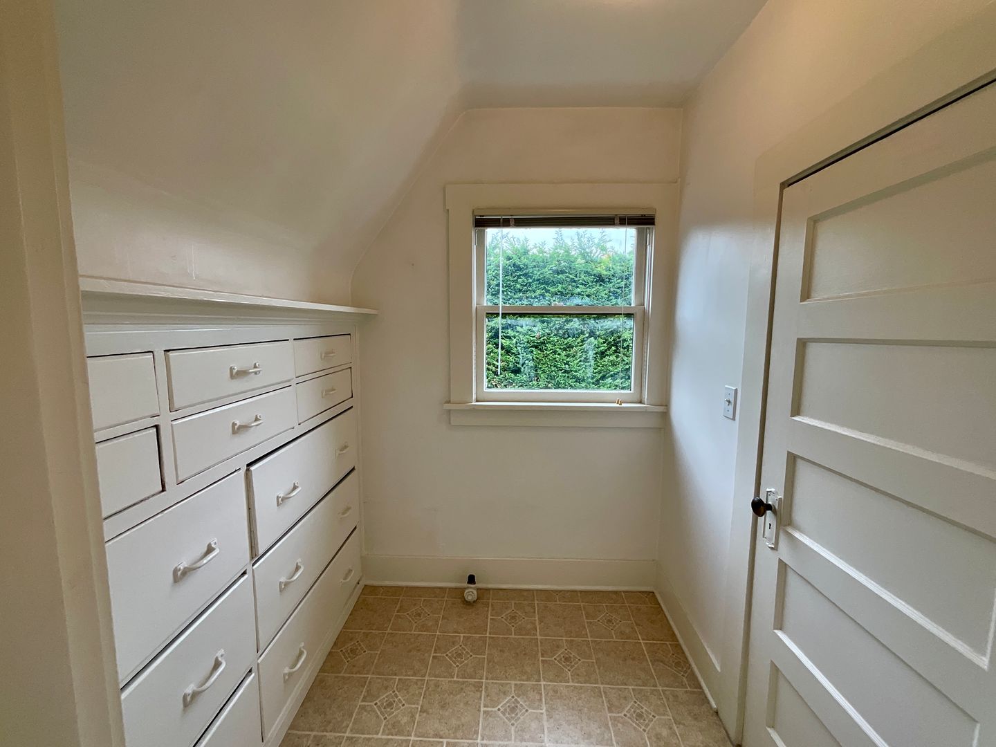 1425 32nd Ave S - Seattle - Washington - 3 bed, 2 bath rental property