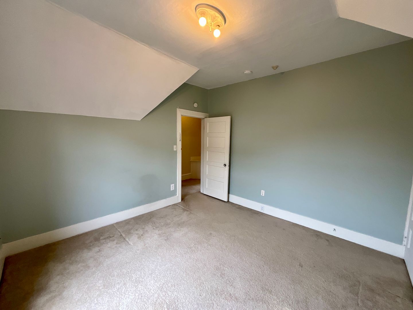 1425 32nd Ave S - Seattle - Washington - 3 bed, 2 bath rental property