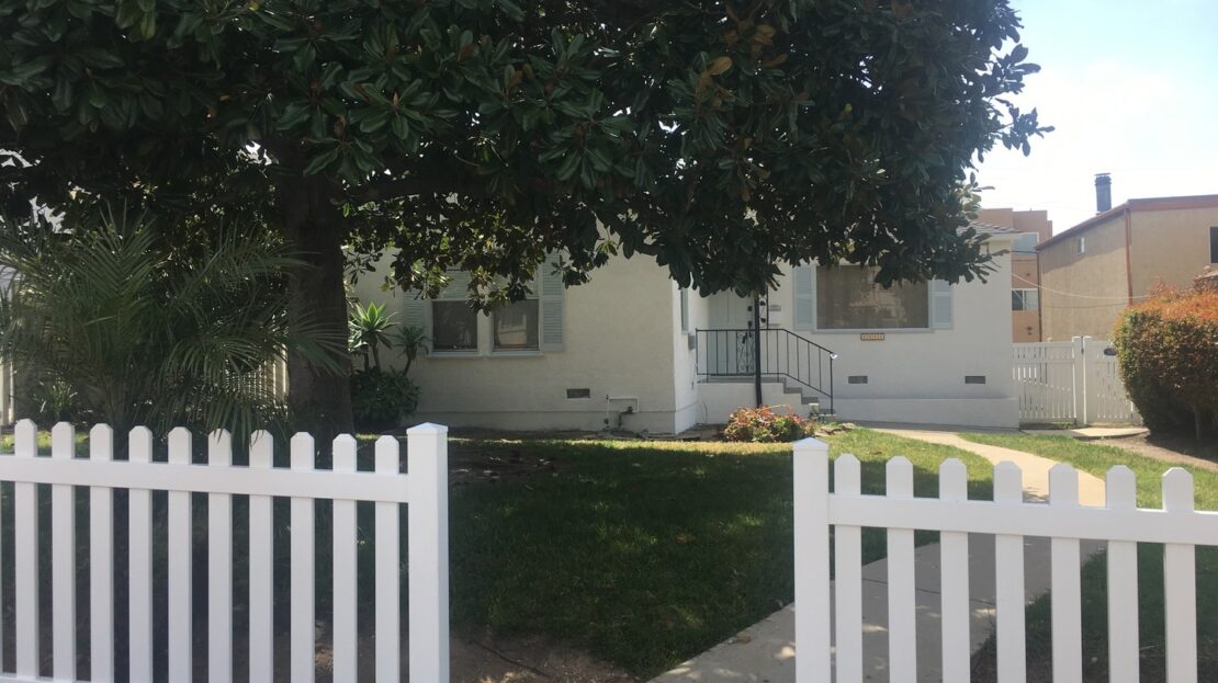 1451-1451 1/2 A & B Hornblend St - San Diego - California - 3 bed, 2 bath rental property