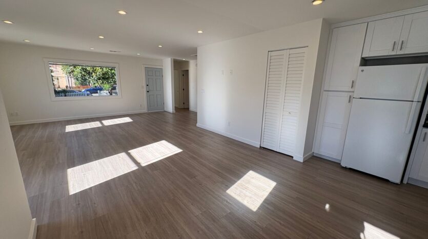 1451-1451 1/2 A & B Hornblend St - San Diego - California - 3 bed, 2 bath rental property
