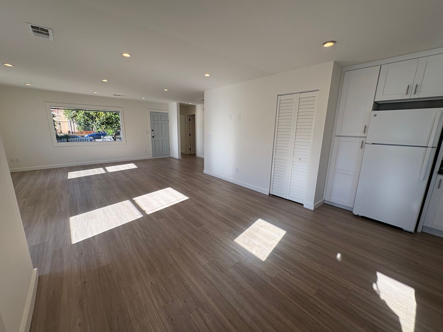 1451-1451 1/2 A & B Hornblend St - San Diego - California - 3 bed, 2 bath rental property