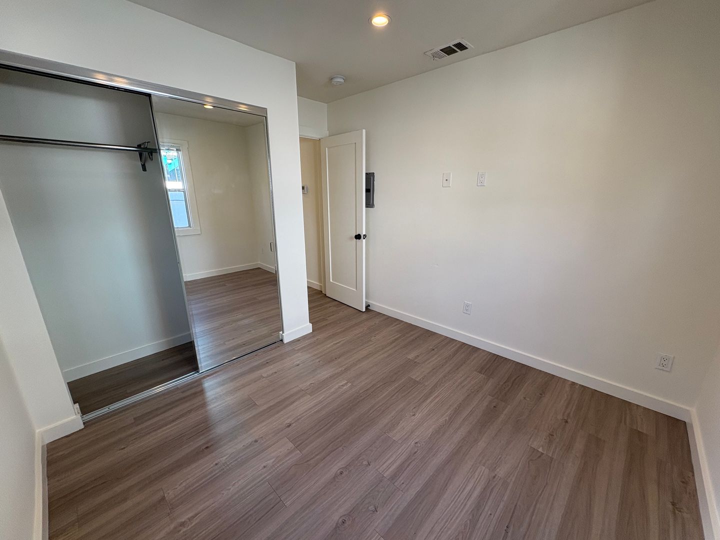 1451-1451 1/2 A & B Hornblend St - San Diego - California - 3 bed, 2 bath rental property