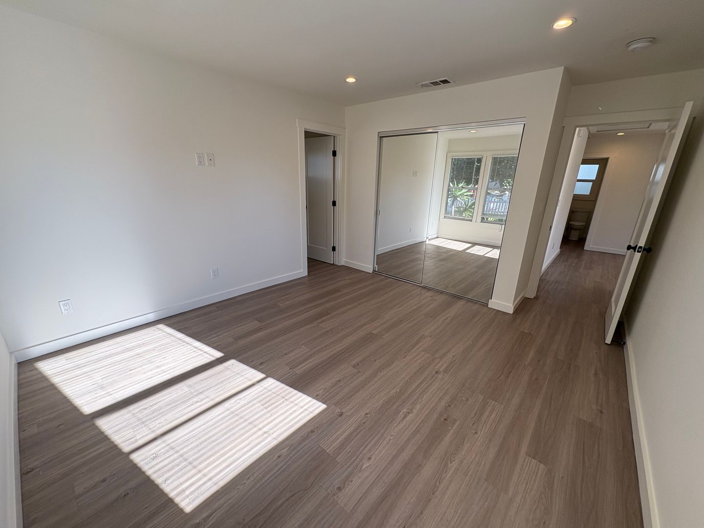 1451-1451 1/2 A & B Hornblend St - San Diego - California - 3 bed, 2 bath rental property