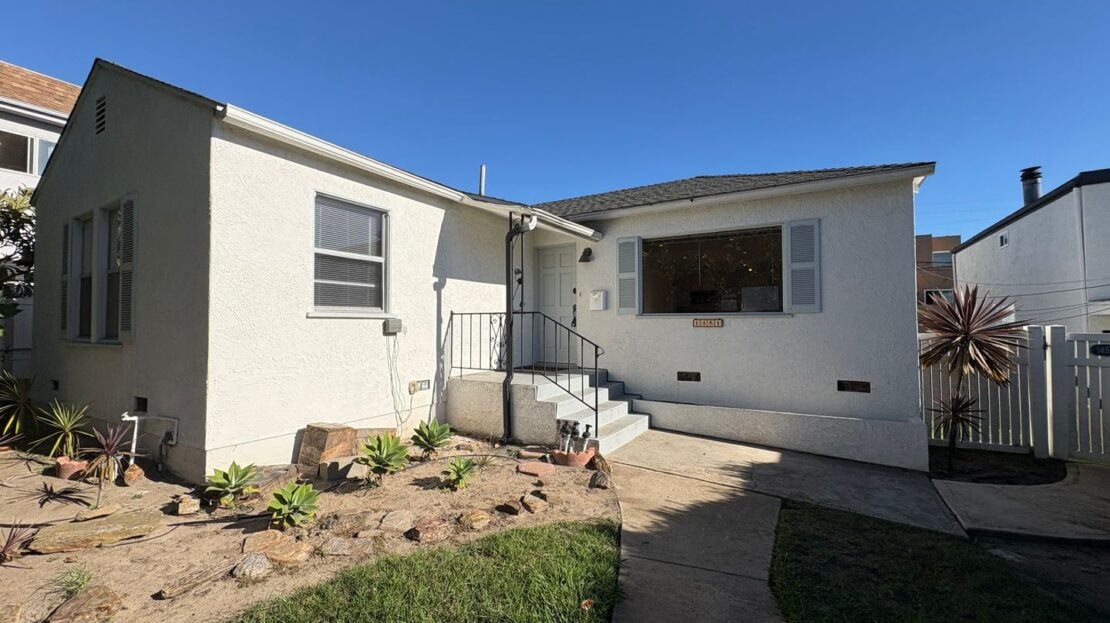 1451-1451 1/2 A & B Hornblend St - San Diego - California - 3 bed, 2 bath rental property