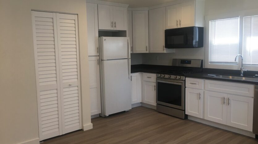 1451-1451 1/2 A & B Hornblend St - San Diego - California - 3 bed, 2 bath rental property