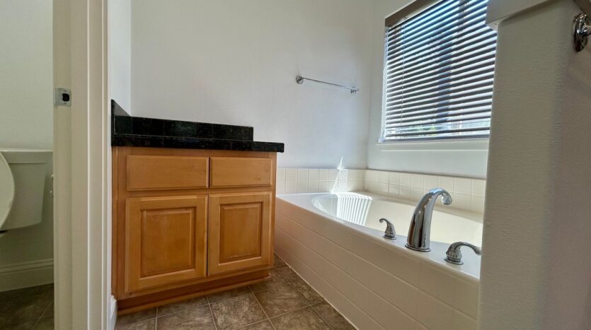 14714 NE 23rd Ave - Vancouver - Washington - 4 bed, 2.5 bath rental property